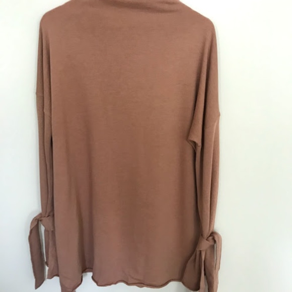 Tunic with Ties and Bell Sleeves - Picture 3 of 3